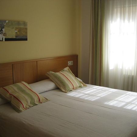 Pension Residencia Caola Arteixo Bagian luar foto