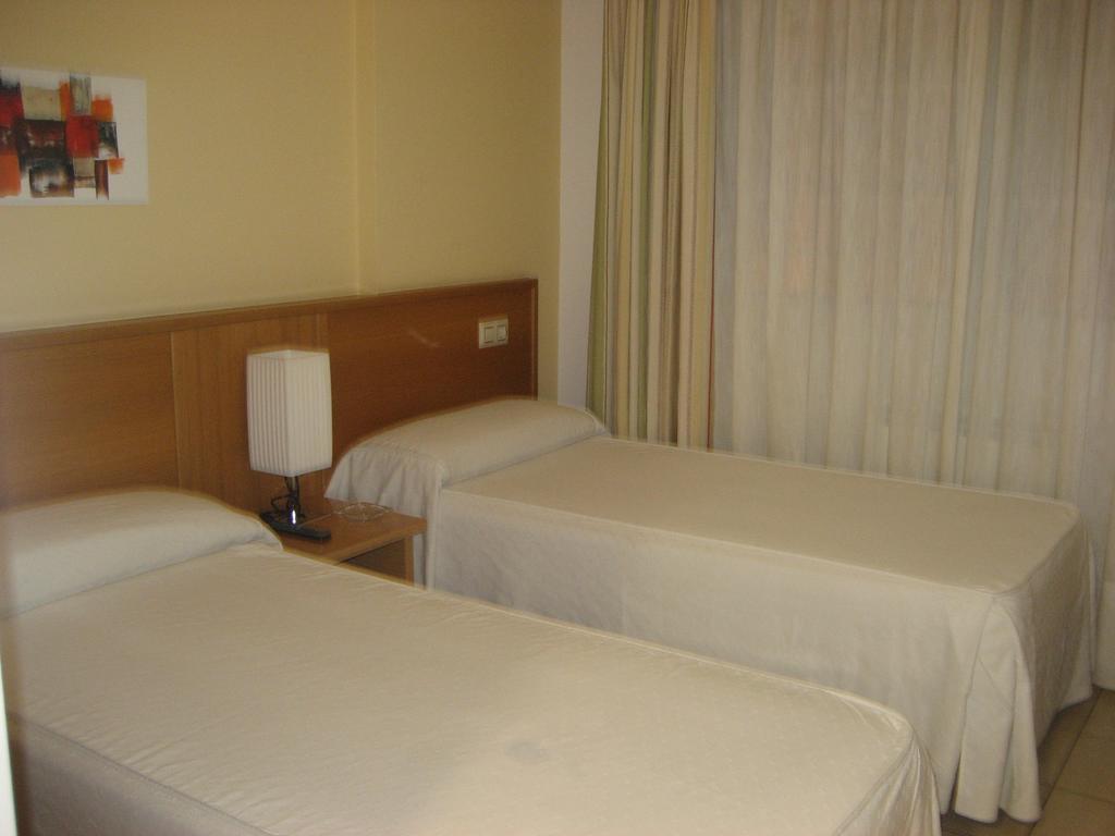 Pension Residencia Caola Arteixo Ruang foto