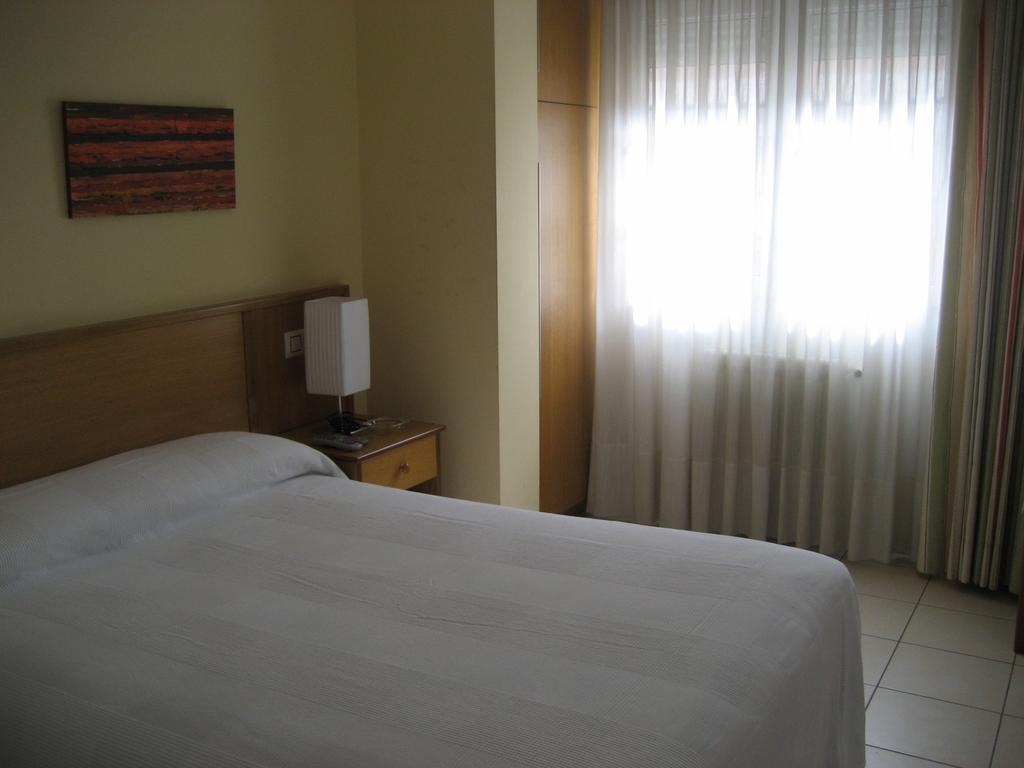 Pension Residencia Caola Arteixo Ruang foto
